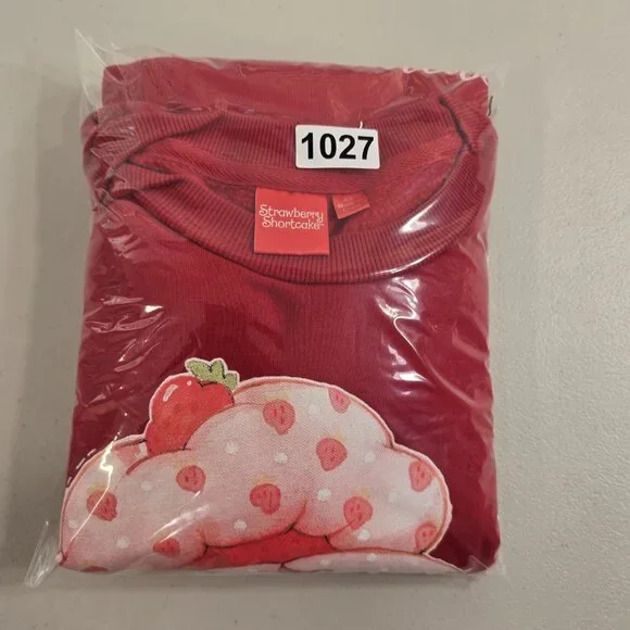 Strawberry Shortcake Sweater Sweatshirt Size XS  Red Long Sleeve Oversized - Picture 10 of 10
